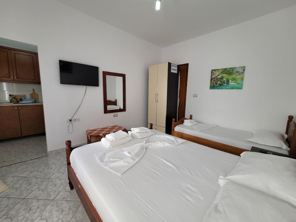 Guesthouse Shpetim Sarandë Eksteriør billede