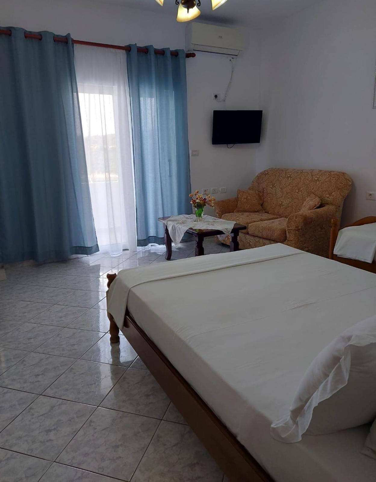 Guesthouse Shpetim Sarandë Eksteriør billede
