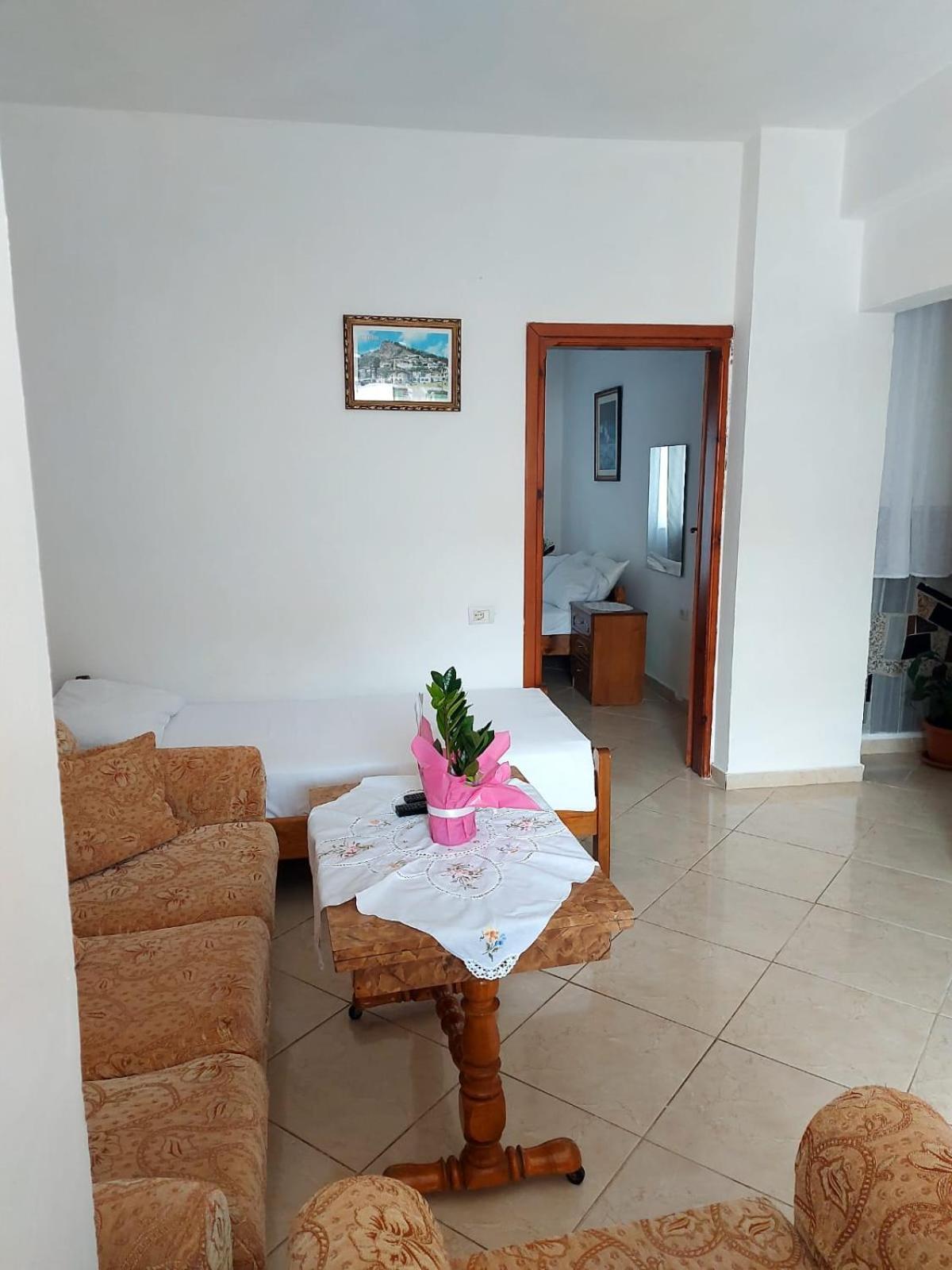 Guesthouse Shpetim Sarandë Eksteriør billede